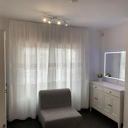 Beach Bungalow בית נופש
